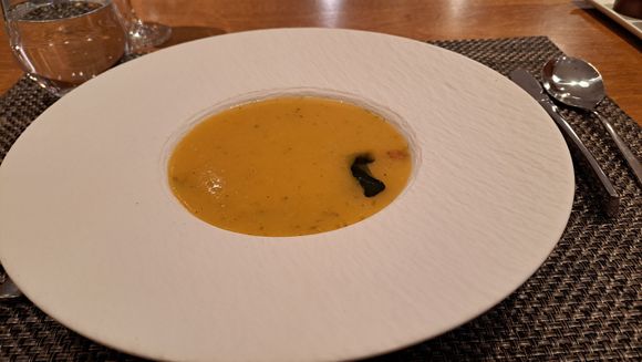 Went for the soup ( dining room a little busy at 6pm but no wait)