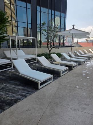 Plenty of lounge chairs