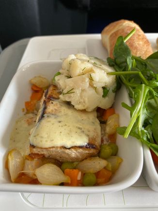 Grilled Salmon
garlic dill potato salad, lemon herb vinaigrette