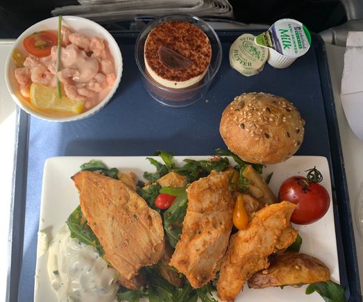 LGW to GLA lunchtime flight
Very bland cold tandoori chicken impossible to finish 
Proactively just given second mini bottle of champagne 