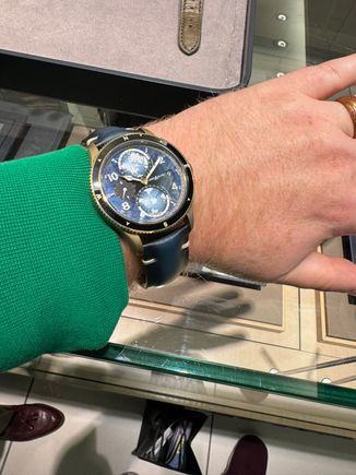 Confession time, walked out with 5x refills for my Mont Blanc pen, new business card holder... but always ask to try a Geosphere on. Found the one I like... soon...