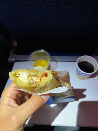 KLM’s egg sandwich in Y