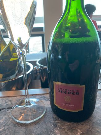 Jeeper Grand Rose Champagne 