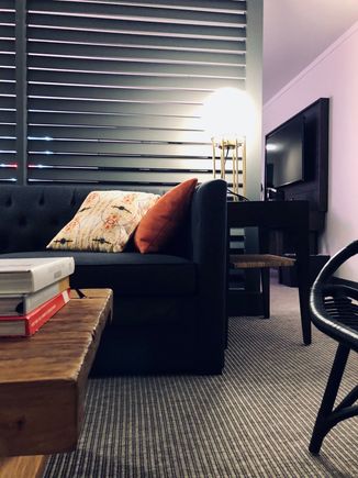 Fake wall/divider between bed and sitting area