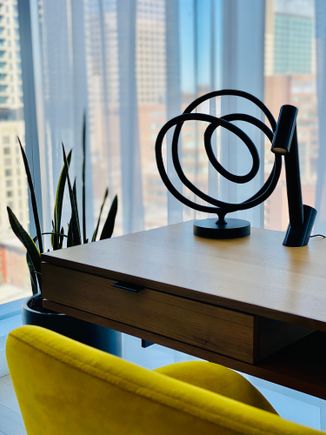 Haiku Suite desk