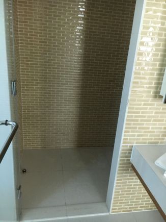 Walk in shower