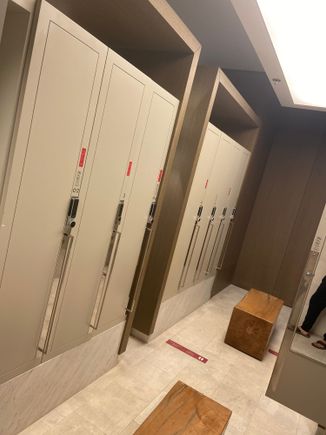 5x row of lockers besides these 