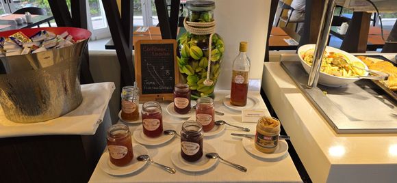 The local jams were out at all times, but this looked nicer set-up
