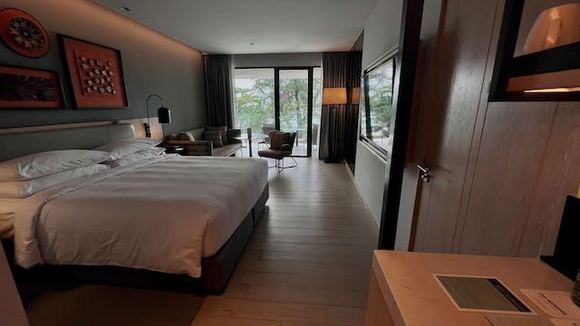 Four Points Patong Ocean Front room
