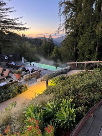 Infinity hot tub