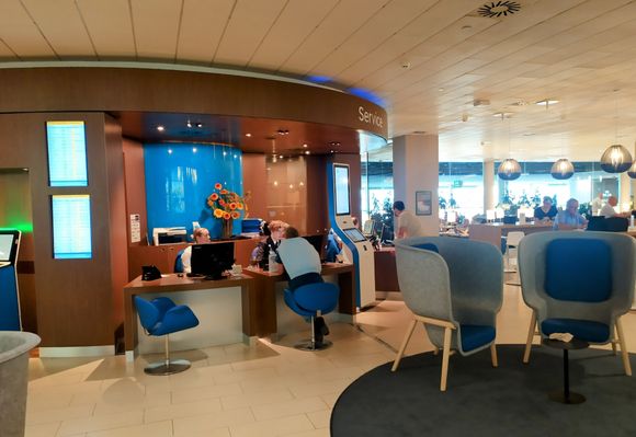 Flying Blue help desk, a feature of the Schengen Crown Lounge that I appreciate 