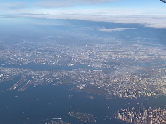 The windows were crisp and clear and I got some shots I was very happy with, especially this one with downtown Manhattan in the bottom right corner. I love it when the plane passes by the city on approach like this.