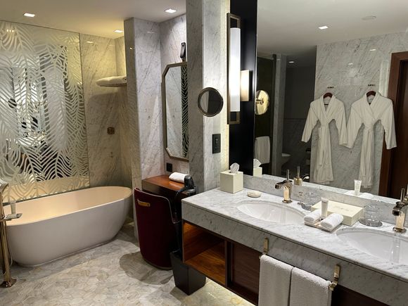 A nice, well appointed bathroom.