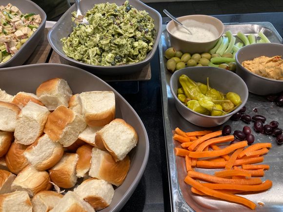 Salad bar 2 