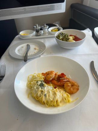Prawn linguine