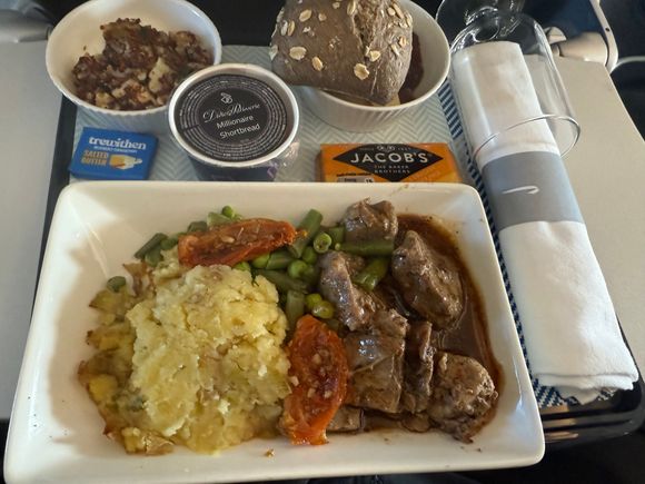 The Lamb - bit school dinnerish but tasty enough no complaints. 