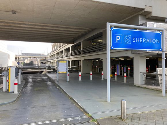 Entrance to the Sheraton parking 