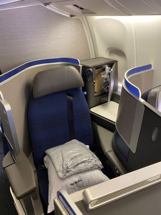 10A Polaris seat on United 767-300