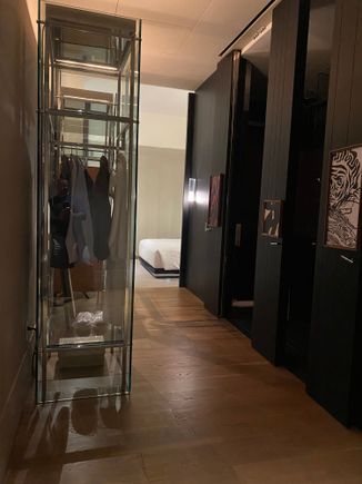 Room entryway 