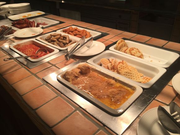 There are Marillenknödl - I think they changed the spread of Austrian sweet dishes every day. I definitely had Palatschinken with Marillen-Marmelade ...