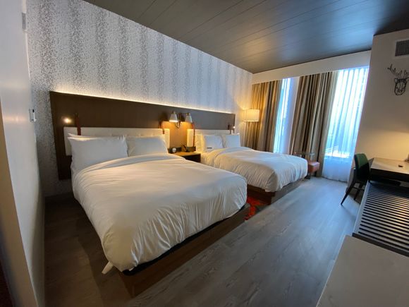 2 Queen Beds