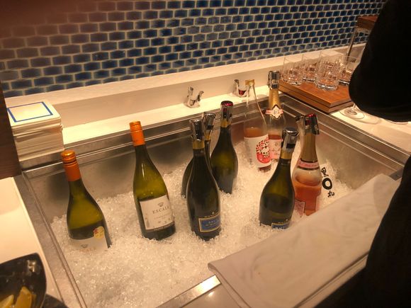 Lounge wine