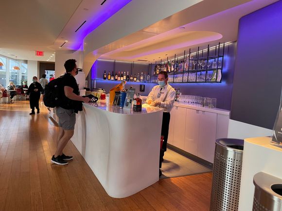 LAX second SkyClub, T2, bar area.