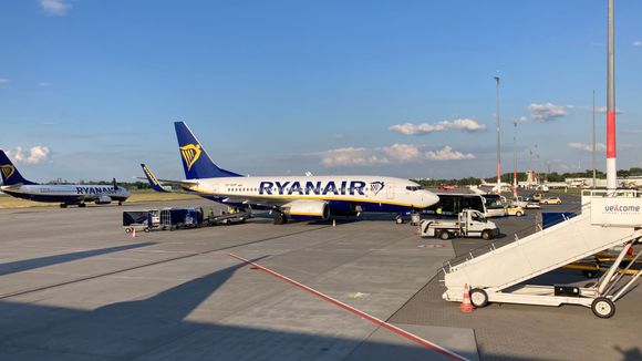 Ryanair Boeing 737-700 SP-RUM