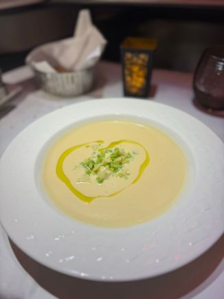 Cauliflower cream with Romanesco florets - superb (5/5)