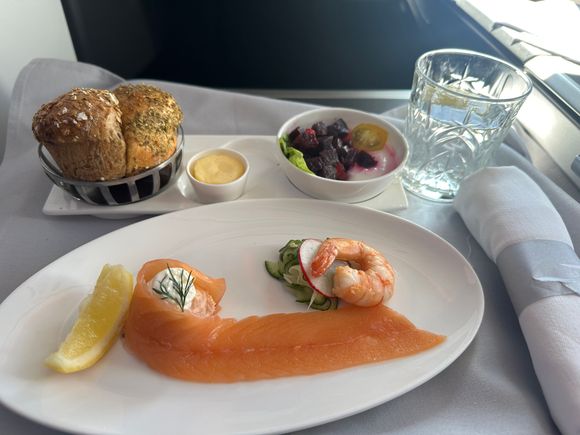 Salmon starter very pleasant 