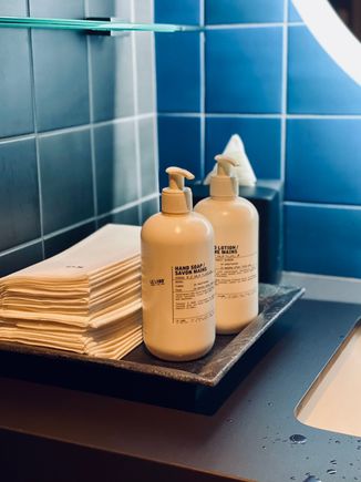 Shower amenities