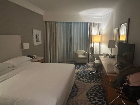 KING DELUXE ROOM