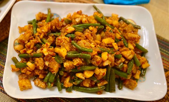 Long beans with tau Kua and tempeh