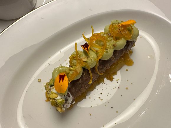 Pistachio cannoli 
