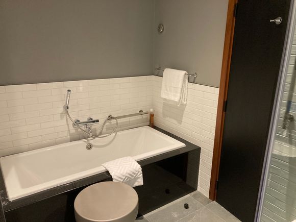 Tub