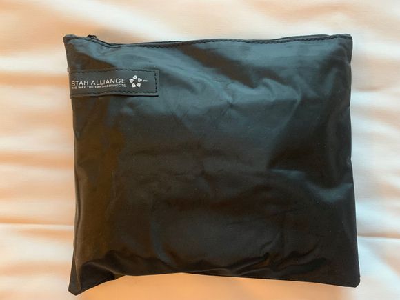 Star Alliance overnight kit bag.