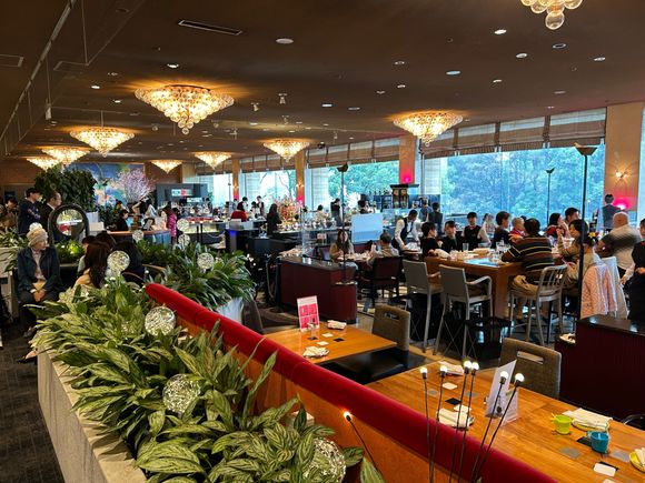 The garden view restaurant 