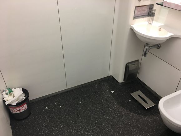 6:30am Probably the most disgusting toilets in a First Class lounge anywhere in the civilised world