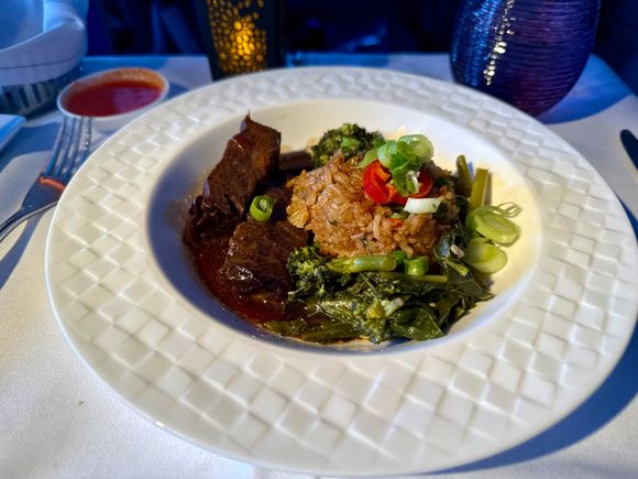 Decent and tender short rib, but sadly quite flavorless