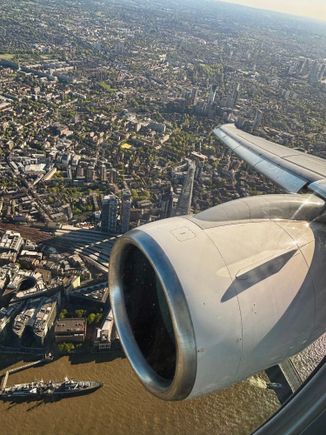 Shard between engine and wingtip, HMS Belfast just visible in front of the engine 