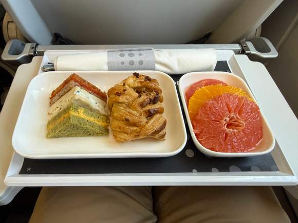FRA-BRU breakfast