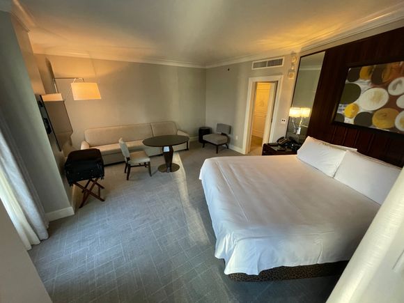 1-king Junior Suite