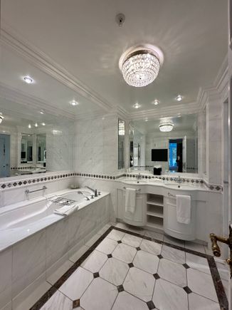 Main bathroom
