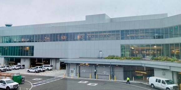 T1 Lounge, Exterior View.