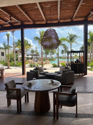Preferred Club Lounge