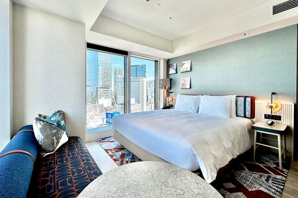 Premium Scramble Cross View Room