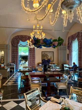 Il Palagio dining room 1