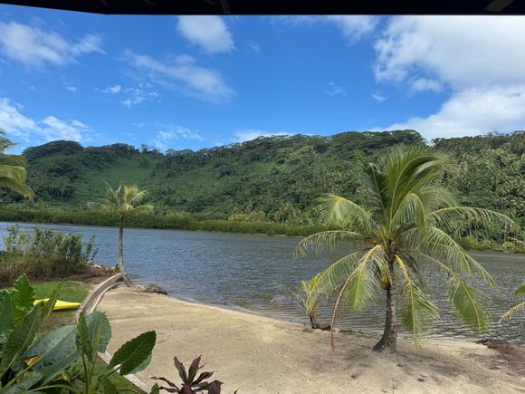 Airbnb lagoon. 