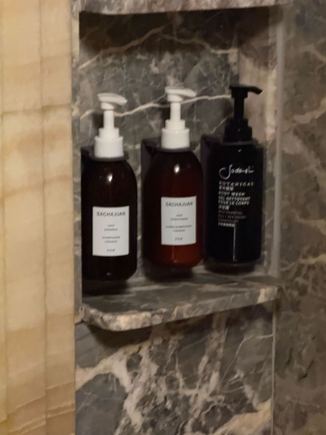 different brands of amenities