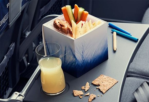
KIDS MEAL 7,00 EUR

A freshly made meal with pure clean flavors adjusted for our youngest travelers needs. E.g. meat or chicken with pasta, vegetables and a sweet treat.
